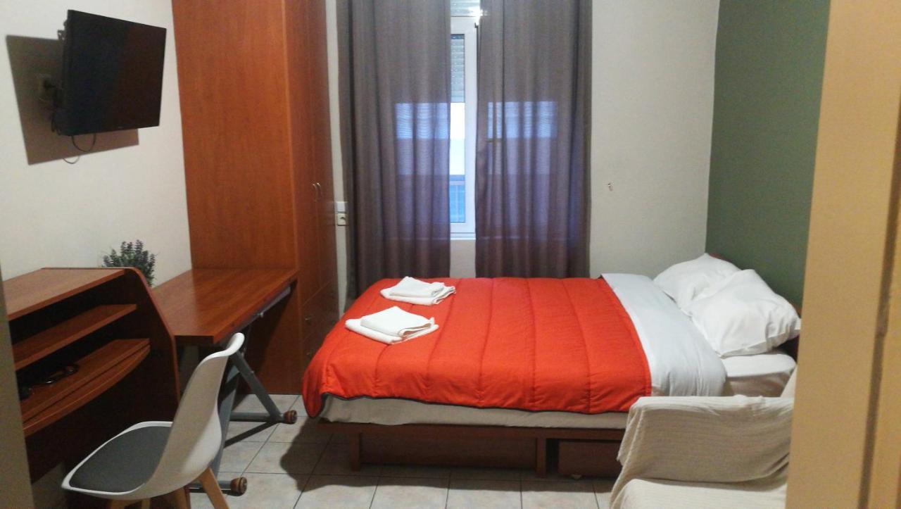 Alexander Rooms & Apartments Igoumenitsa Luaran gambar