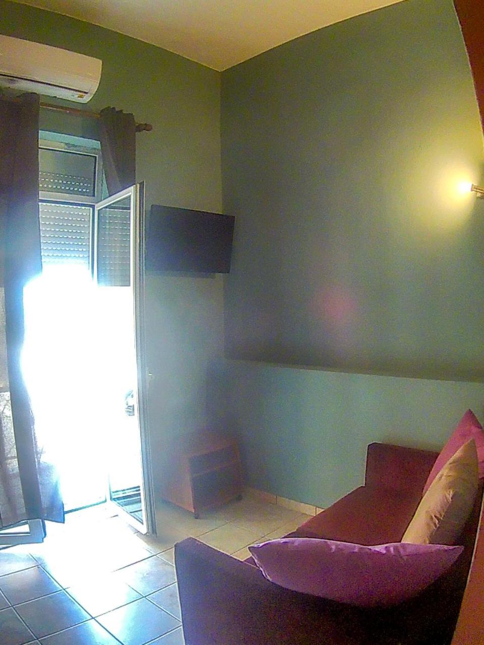 Alexander Rooms & Apartments Igoumenitsa Luaran gambar